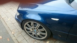 BMW M3 orginal Felge in 8x19 ET 47 mit Toyo  Reifen in 225/35/19 montiert vorn mit 20 mm Spurplatten Hier auf einem 3er BMW E46 330i (Limousine) Details zum Fahrzeug / Besitzer