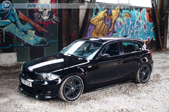 E87 schwarz - breit - tief - 1er BMW - E81 / E82 / E87 / E88