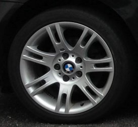 BMW M Styling 97 Felge in 7.5x17 ET 47 mit Hankook Ventus V12 Evo Reifen in 225/45/17 montiert vorn Hier auf einem 3er BMW E46 318ti (Compact) Details zum Fahrzeug / Besitzer