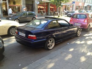 E36 328i Coupe M-Paket Montrealblau-Pearl - 3er BMW - E36 E36 328i Coupe M-Paket Montrealblau-Pearl - 3er BMW - E36
