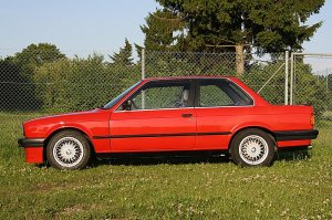 BMW 318i E30 Brilliantrot - 3er BMW - E30