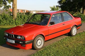 BMW 318i E30 Brilliantrot - 3er BMW - E30