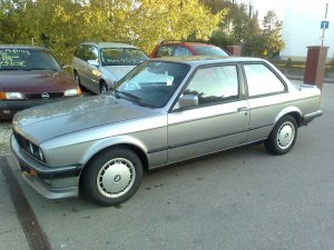 BMW 320i E30 Lachssilber M-Paket - 3er BMW - E30 BMW 320i E30 Lachssilber M-Paket - 3er BMW - E30
