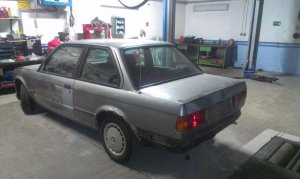 BMW 320i E30 Lachssilber M-Paket - 3er BMW - E30 BMW 320i E30 Lachssilber M-Paket - 3er BMW - E30