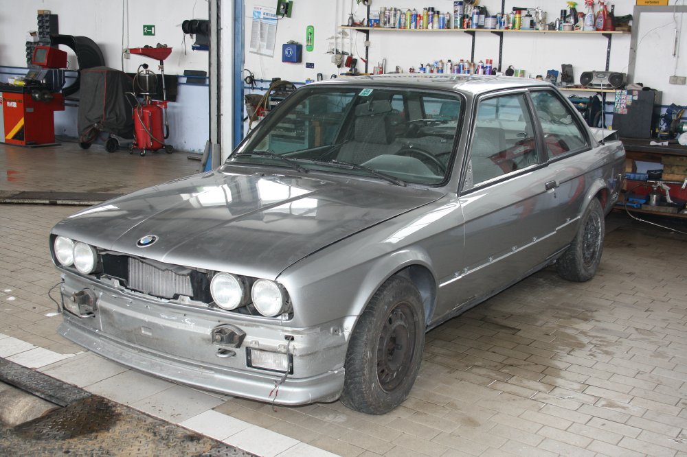 BMW 320i E30 Lachssilber M-Paket - 3er BMW - E30