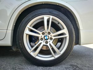 BMW M Doppelspeiche 369 Felge in 8.5x19 ET 38 mit Nankang NS2 Reifen in 245/45/19 montiert hinten mit 20 mm Spurplatten Hier auf einem X3 BMW F25 xDrive20d (SAV) Details zum Fahrzeug / Besitzer