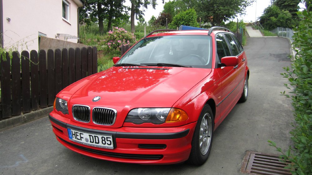Red E46 Touring - 3er BMW - E46