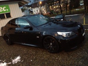 ///M5 E60 Black Pearl - 5er BMW - E60 / E61