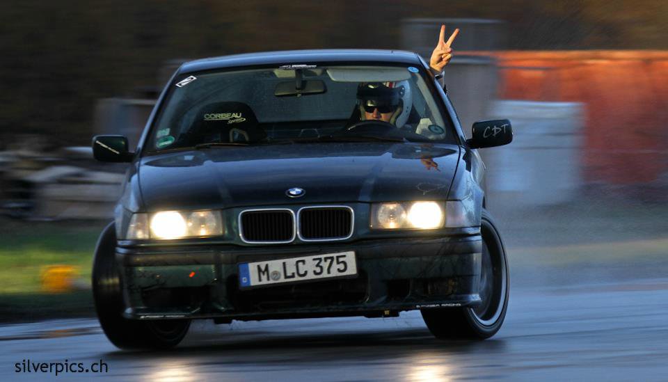 Racing. Not posing. (328i) - 3er BMW - E36