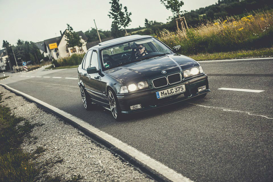 Racing. Not posing. (328i) - 3er BMW - E36