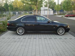 E39 530iA Limousine - Black BOW - 5er BMW - E39 E39 530iA Limousine - Black BOW - 5er BMW - E39
