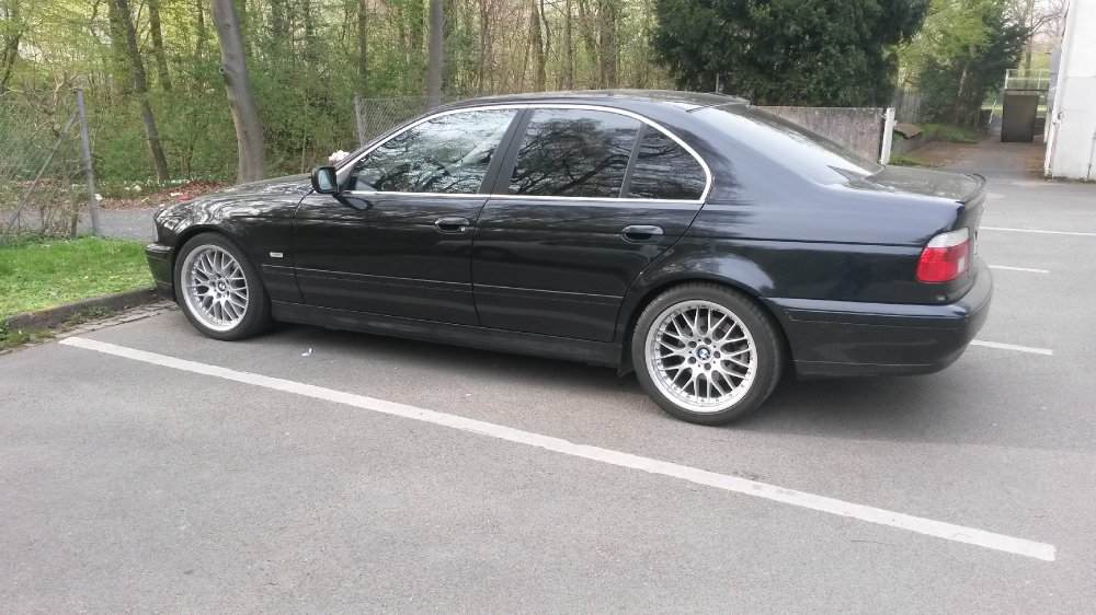 E39 530iA Limousine - Black BOW - 5er BMW - E39