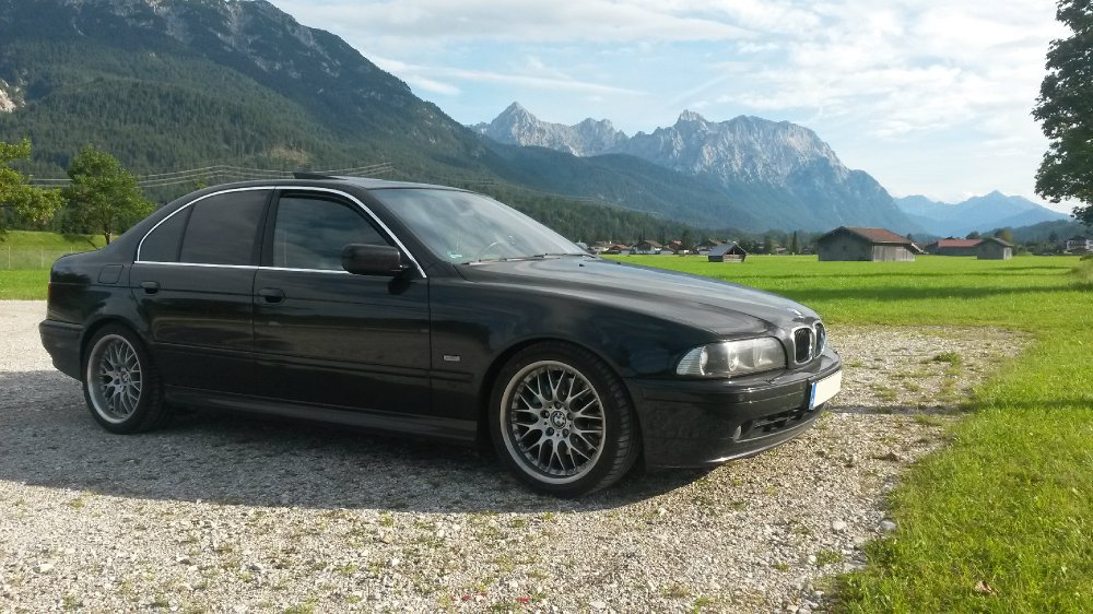 E39 530iA Limousine - Black BOW - 5er BMW - E39