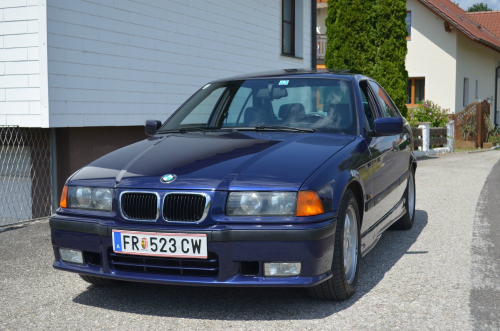 328i-Limo-Montrealblau - 3er BMW - E36