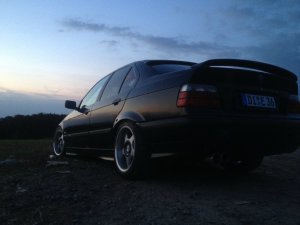 E36 , 318is Sedan - 3er BMW - E36