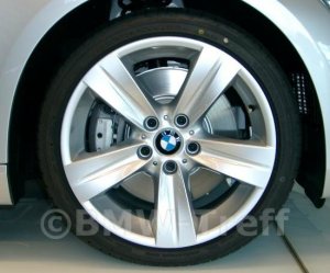 BMW Styling 189 Felge in 8x18 ET 34 mit Continental  Reifen in 225/40/18 montiert vorn Hier auf einem 3er BMW E46 320d (Touring) Details zum Fahrzeug / Besitzer