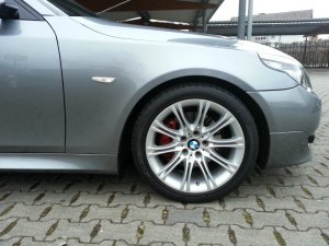 BMW M 135 Felge in 8.5x18 ET 20 mit Dunlop SP Sport 01 Reifen in 245/40/18 montiert vorn Hier auf einem 5er BMW E60 520d (Limousine) Details zum Fahrzeug / Besitzer