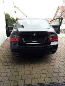 BMW E90 320i - 3er BMW - E90 / E91 / E92 / E93