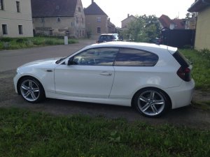 E81 Carbon und Alcantara - 1er BMW - E81 / E82 / E87 / E88 E81 Carbon und Alcantara - 1er BMW - E81 / E82 / E87 / E88
