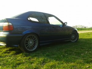 316 M Technik Compact Avus blau - 3er BMW - E36 316 M Technik Compact Avus blau - 3er BMW - E36