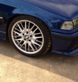 BMW Styling V 72 Felge in 8.5x18 ET  mit Uniroyal Rainsport 2 Reifen in 225/40/18 montiert vorn Hier auf einem 3er BMW E36 323ti (Compact) Details zum Fahrzeug / Besitzer