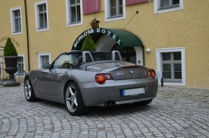 A Gentlemanīs Roadster - BMW Z1, Z3, Z4, Z8 A Gentlemanīs Roadster - BMW Z1, Z3, Z4, Z8