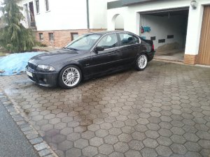 E46, 323i Limousine, Cosmosschwarz - 3er BMW - E46