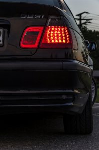 E46, 323i Limousine, Cosmosschwarz - 3er BMW - E46 E46, 323i Limousine, Cosmosschwarz - 3er BMW - E46