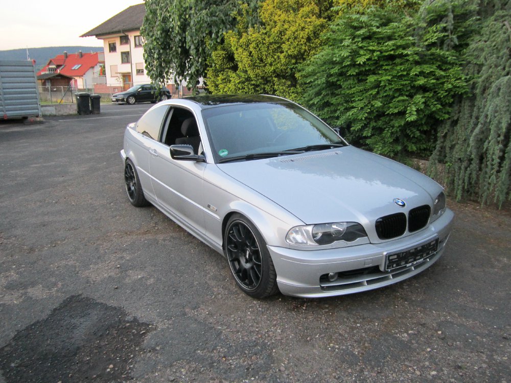 *Schrott* Wiederaufbau zum 330 Ringtool *Sparco* - 3er BMW - E46