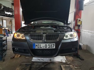 Slammed 335d daily - DieselWiesel - 3er BMW - E90 / E91 / E92 / E93 Slammed 335d daily - DieselWiesel - 3er BMW - E90 / E91 / E92 / E93
