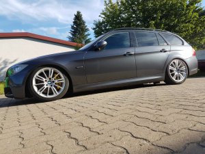 Slammed 335d daily - DieselWiesel - 3er BMW - E90 / E91 / E92 / E93 Slammed 335d daily - DieselWiesel - 3er BMW - E90 / E91 / E92 / E93