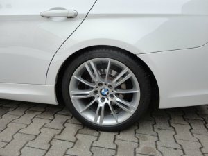 BMW  Felge in 8.5x18 ET 37 mit Michelin  Reifen in 255/35/18 montiert hinten Hier auf einem 3er BMW E91 320d (Touring) Details zum Fahrzeug / Besitzer