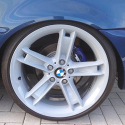 BMW Styling 147 Felge in 9x19 ET 51 mit Dunlop SPORT MAXX GT Reifen in 225/35/19 montiert hinten mit 15 mm Spurplatten und mit folgenden Nacharbeiten am Radlauf: Kanten gebrdelt Hier auf einem 3er BMW E46 325i (Cabrio) Details zum Fahrzeug / Besitzer