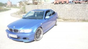 Estorilblauer 330er - 3er BMW - E46