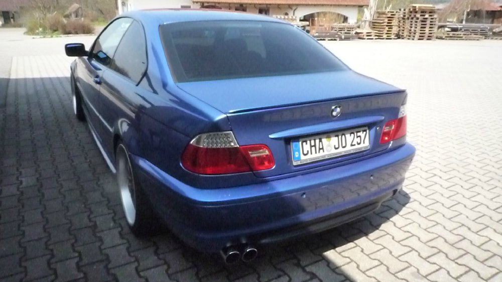 Estorilblauer 330er - 3er BMW - E46