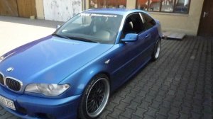 Estorilblauer 330er - 3er BMW - E46