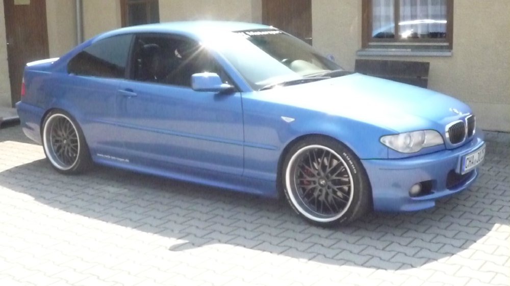 Estorilblauer 330er - 3er BMW - E46