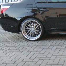 Work VS-XX Felge in 11x20 ET 19 mit Pirelli Zero Nero Reifen in 285/25/20 montiert hinten Hier auf einem 5er BMW E60 530d (Limousine) Details zum Fahrzeug / Besitzer