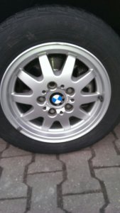 BMW  Felge in 7x15 ET  mit Continental  Reifen in 205/60/15 montiert vorn Hier auf einem 3er BMW E36 316i (Compact) Details zum Fahrzeug / Besitzer