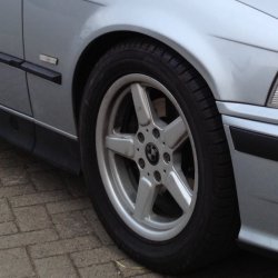 Alutec M6 Felge in 7x16 ET 42 mit Dunlop Sport Reifen in 225/50/16 montiert vorn Hier auf einem 3er BMW E36 323i (Touring) Details zum Fahrzeug / Besitzer
