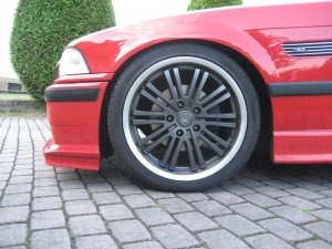 A.T.U  Felge in 8x18 ET 35 mit - NoName/Ebay -  Reifen in 225/40/18 montiert vorn Hier auf einem 3er BMW E36 318is (Coupe) Details zum Fahrzeug / Besitzer