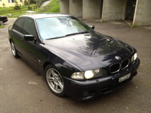 BMW 528i *CARBONSCHWARZ* - 5er BMW - E39