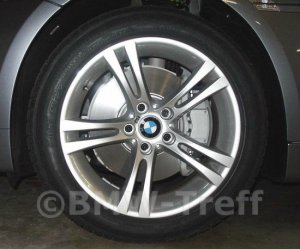 BMW M184 Originalfelge M5 Felge in 8x18 ET 14 mit Continental TS830P Reifen in 245/40/18 montiert vorn Hier auf einem 5er BMW E61 530d (Touring) Details zum Fahrzeug / Besitzer