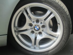 BMW Styling 68 Felge in 7.5x17 ET 41 mit Pirelli  Reifen in 225/45/17 montiert vorn Hier auf einem 3er BMW E46 316ti (Compact) Details zum Fahrzeug / Besitzer