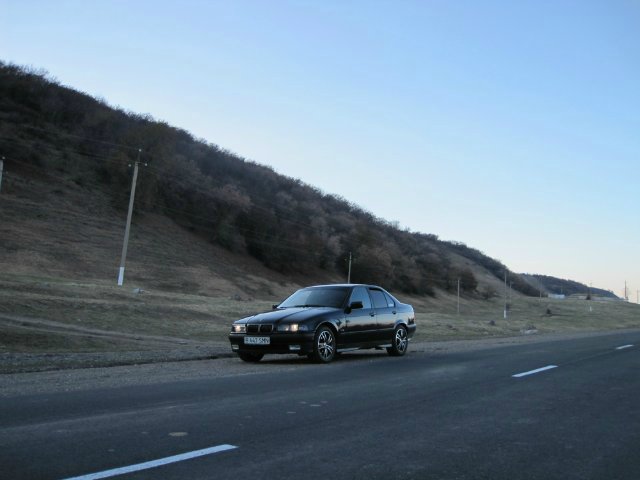 E36, 320i Limousine - 3er BMW - E36