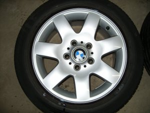 BMW  Felge in 7x16 ET 47 mit Bridgestone Turanza ER300 Reifen in 205/55/16 montiert vorn Hier auf einem 3er BMW E46 316i (Limousine) Details zum Fahrzeug / Besitzer