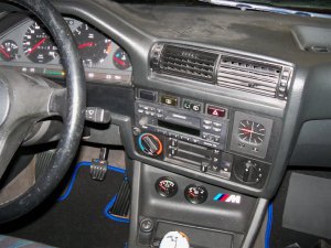 Restaurierter BMW 325i Touring (e30) - 3er BMW - E30 Restaurierter BMW 325i Touring (e30) - 3er BMW - E30