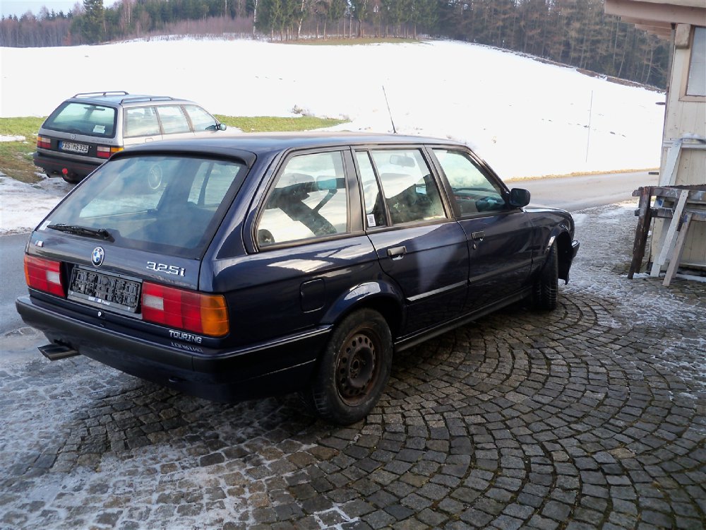 Restaurierter BMW 325i Touring  (e30) - 3er BMW - E30