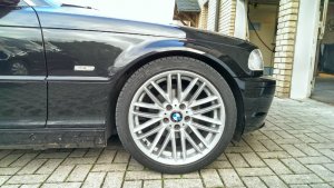 BMW Styling 94 Felge in 8x18 ET 24 mit Michelin Pilot Sport Reifen in 225/40/18 montiert vorn Hier auf einem 3er BMW E46 320i (Coupe) Details zum Fahrzeug / Besitzer