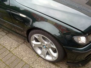 BMW Y-Speiche Felge in 8.5x18 ET 48 mit Nokian Reifen zline Reifen in 225/40/18 montiert vorn mit 10 mm Spurplatten Hier auf einem 3er BMW E46 320d (Touring) Details zum Fahrzeug / Besitzer